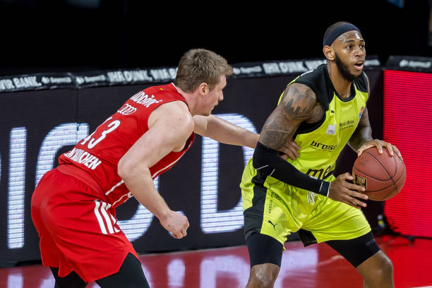 中的表现 中的表现