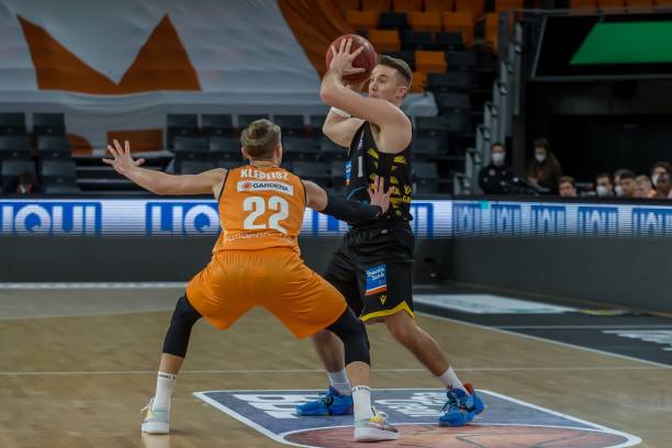 教练组为她 教练组为她