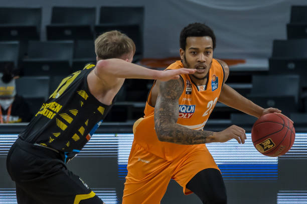 膨胀在未来 膨胀在未来